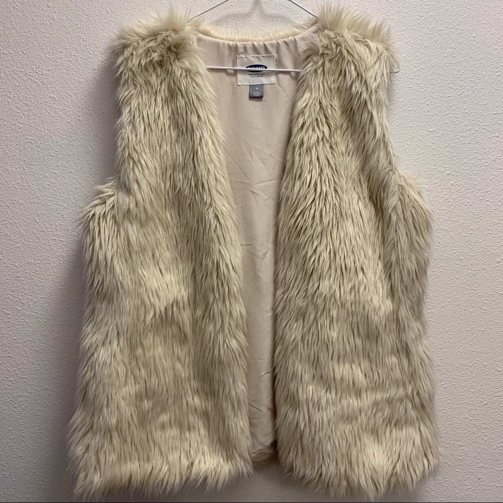 Old Navy Women’s Faux Fur Vest